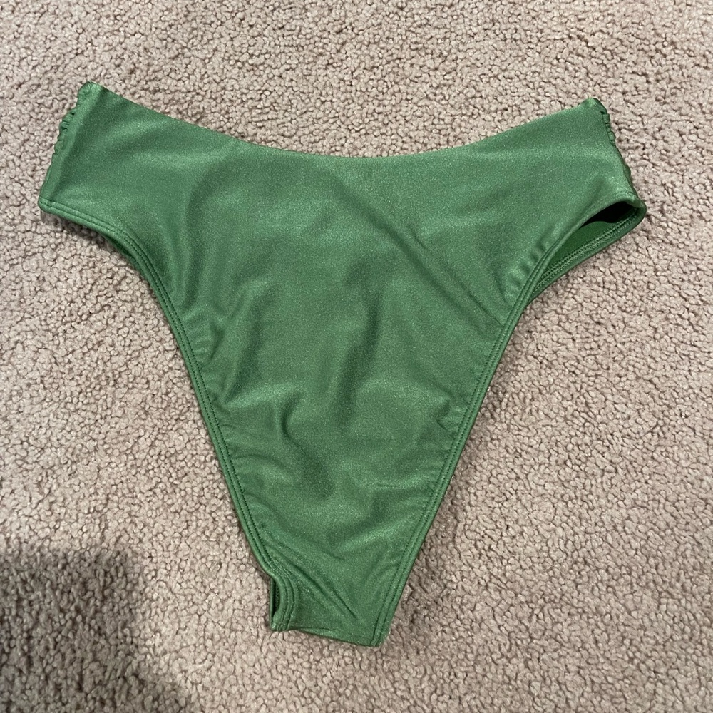 ABERCROMBIE & FITCH green MidRise V-style Cheeky Bottom - Picture 6 of 6